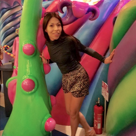 Meet your Posher, Alex - Picture 3 of 6